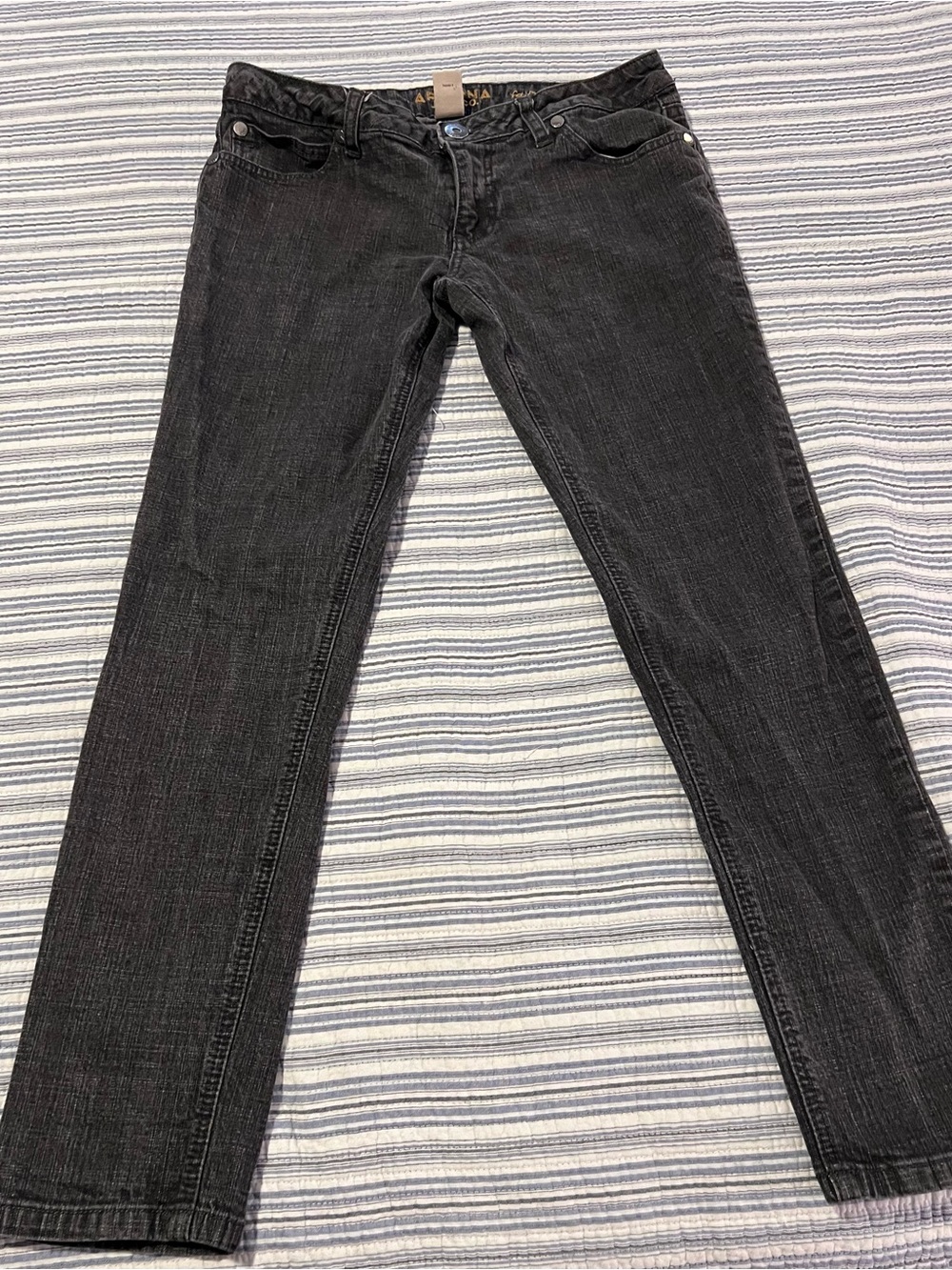 Arizona Jean Company Straight-Leg Jeans in Black